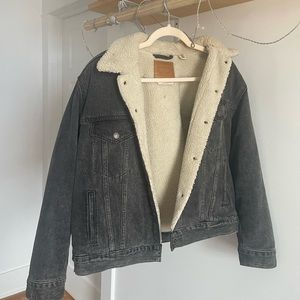 Vintage Levi’s Sherpa Denim Jacket